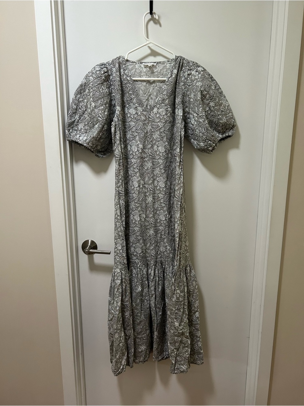 Anna Cate Quilted Puff Sleeve Floral Print Maxi Dress Size Medium